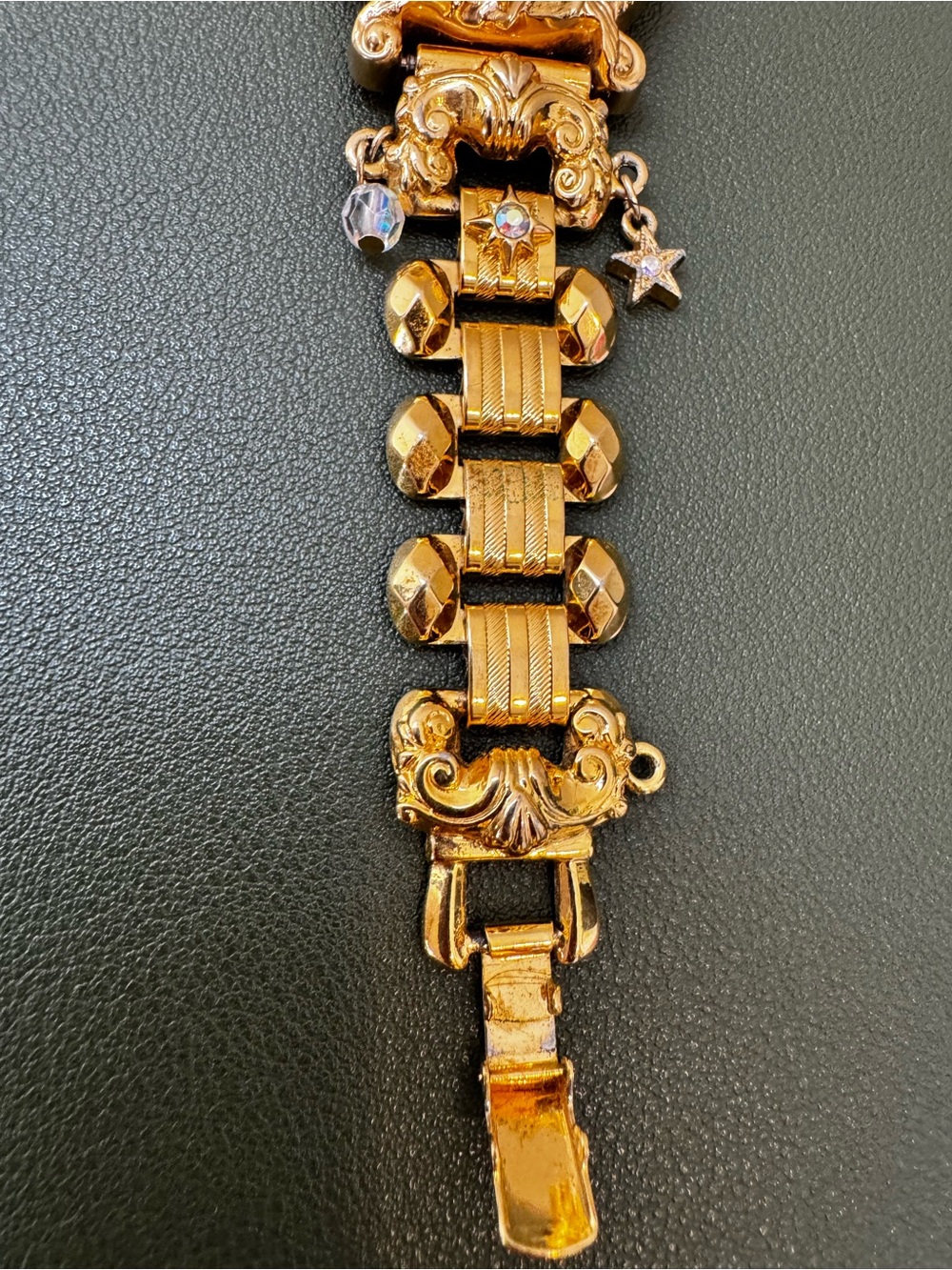 Vintage Kirks Folly Foreverland/ Neverland Charm Bracelet Watch PreOwned READ - Picture 4 of 10